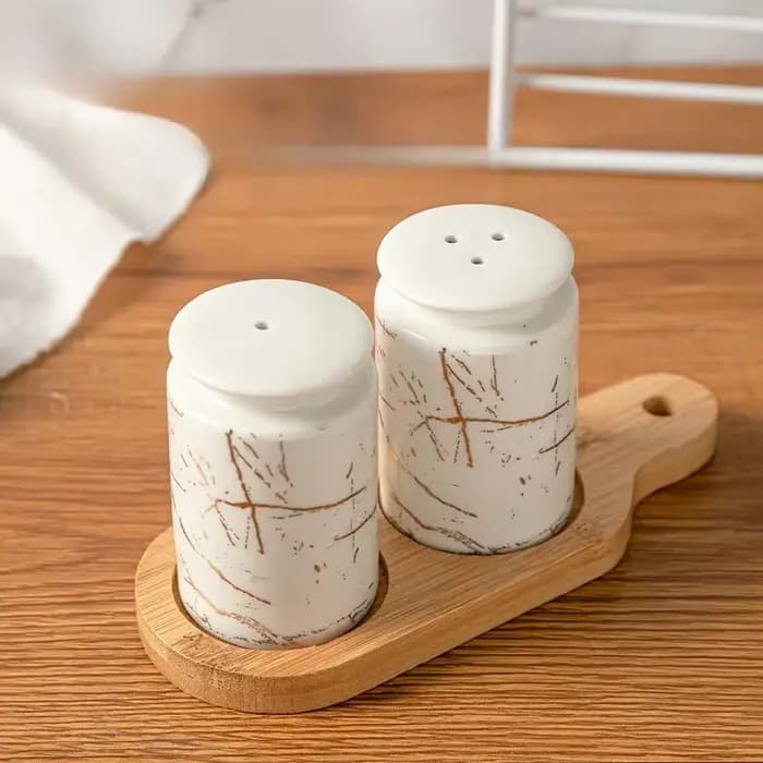 Pot à épices en céramique