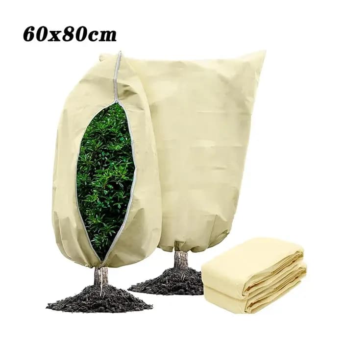 Housse de protection hivernale pour plantes