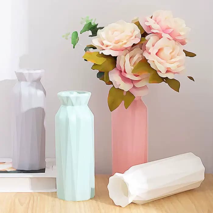 Vase en plastique pour décoration de fleurs séchées